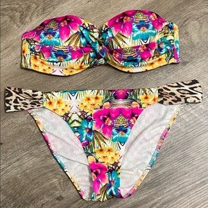 VS BANDEAU BIKINI NWT